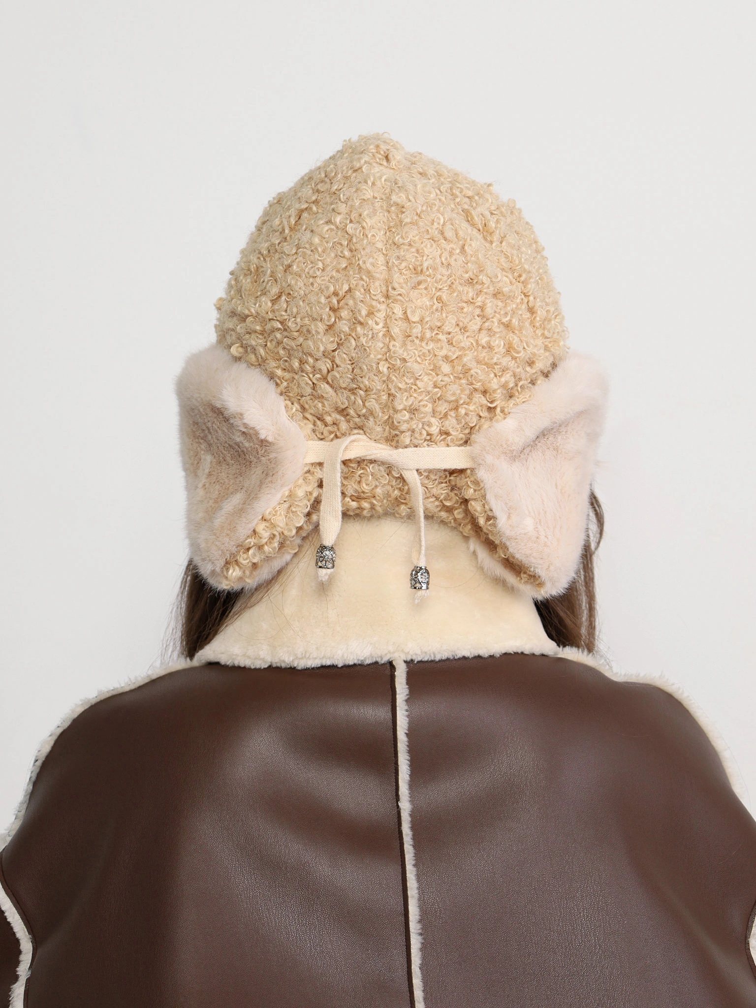 Шапка-ушанка с меховым козырьком в ассортименте